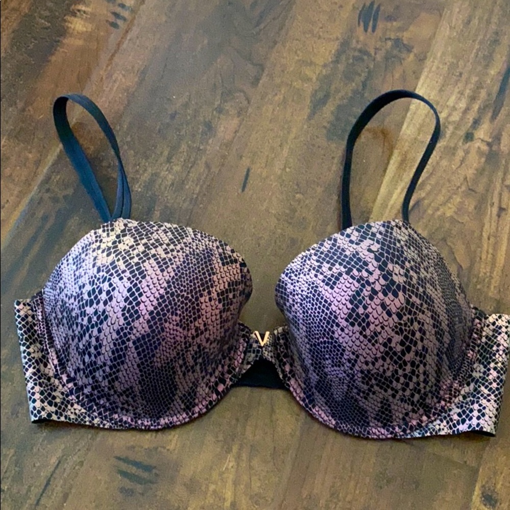 VS Sexy Illusions Lined Demi Bra